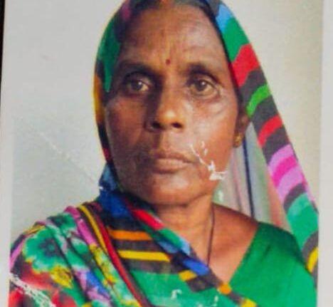 अज्ञात वाहन के धक्के से दुकान बन्द कर लौट रही महिला की मौत साथ चल रहा युवक घायल
