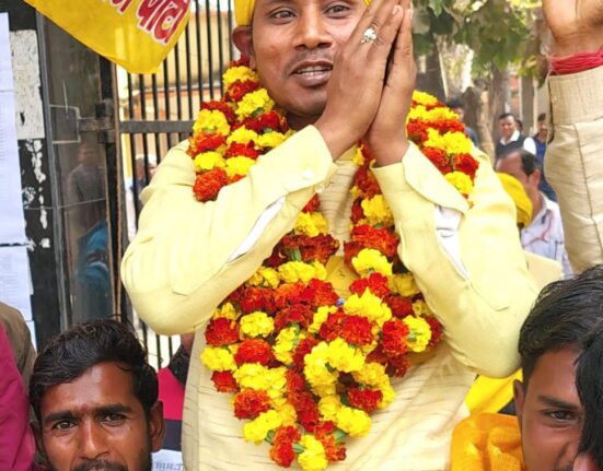 जिला पंचायत उपचुनाव में सुनील ने 1264 मतों से अवधेश को दी मात